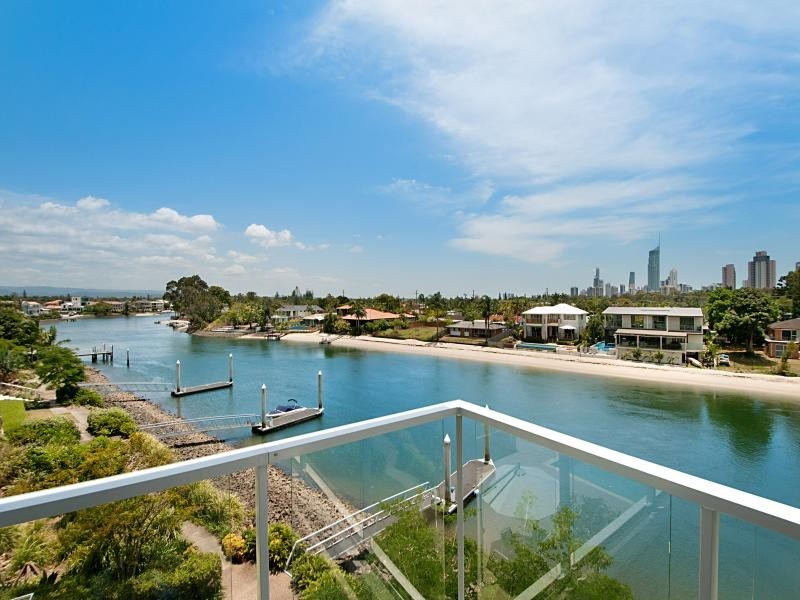 1209/33  T E Peters Drive, Broadbeach QLD 4218