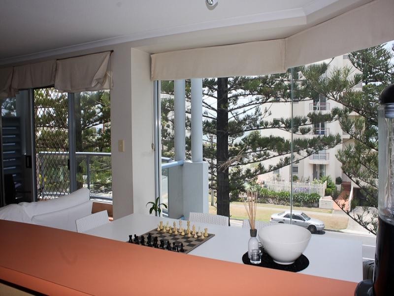 5/6 First Avenue, Broadbeach QLD 4218