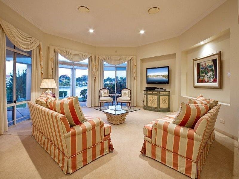 40 Cotlew Street East, Southport QLD 4215