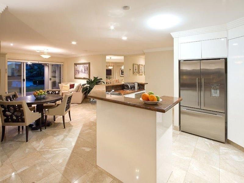 40 Cotlew Street East, Southport QLD 4215