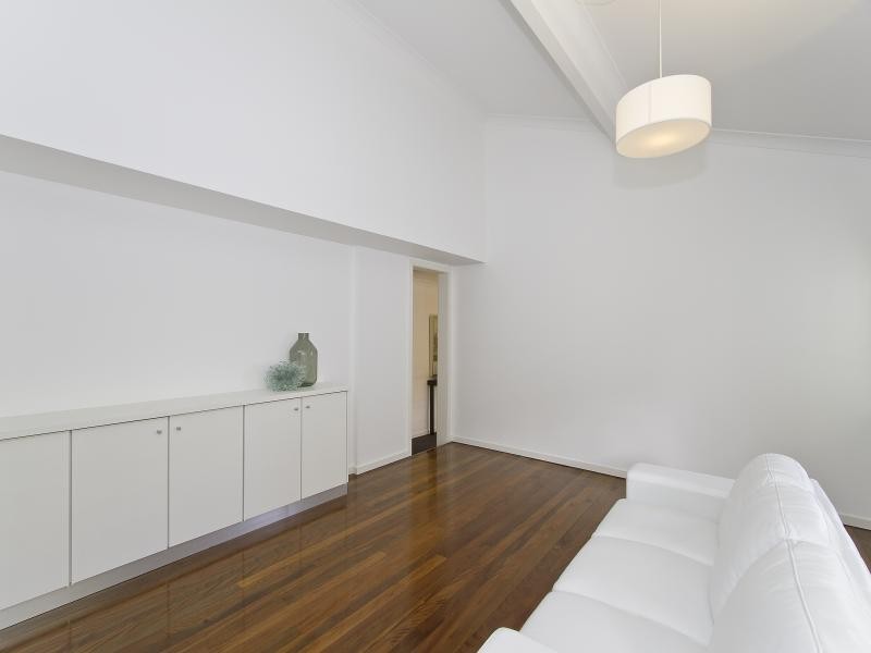 152 Tallebudgera Drive, Palm Beach QLD 4221