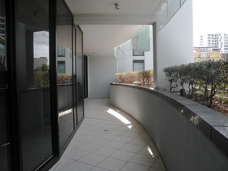 17 Albert Avenue, Broadbeach QLD 4218