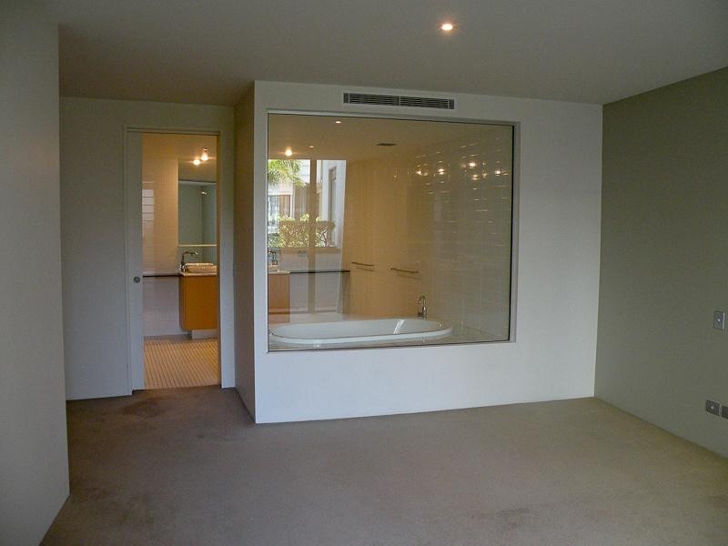 17 Albert Avenue, Broadbeach QLD 4218