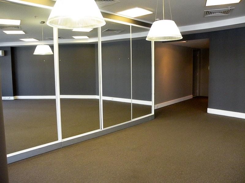 17 Albert Avenue, Broadbeach QLD 4218