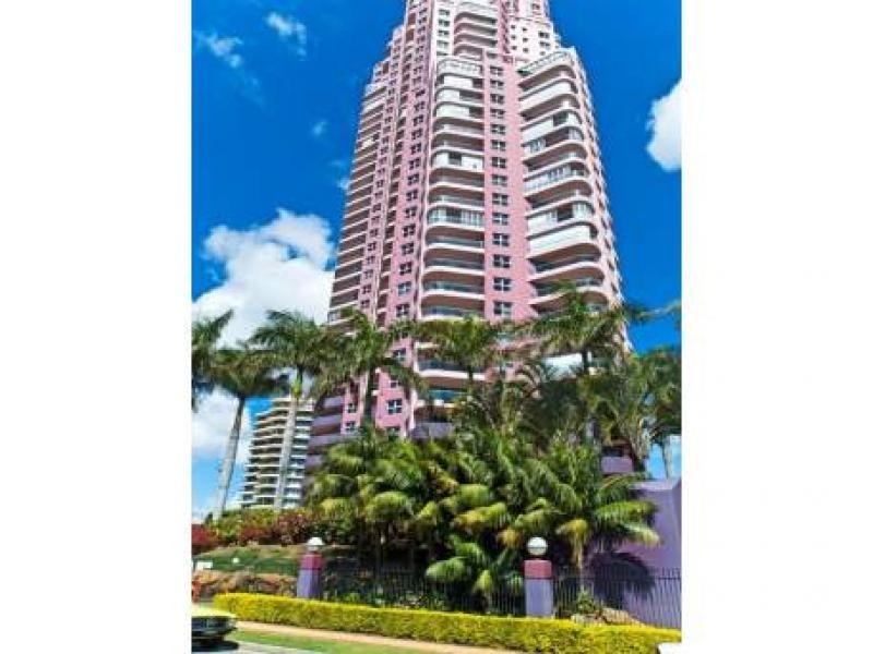174/12 Commodore Drive, Main Beach QLD 4217