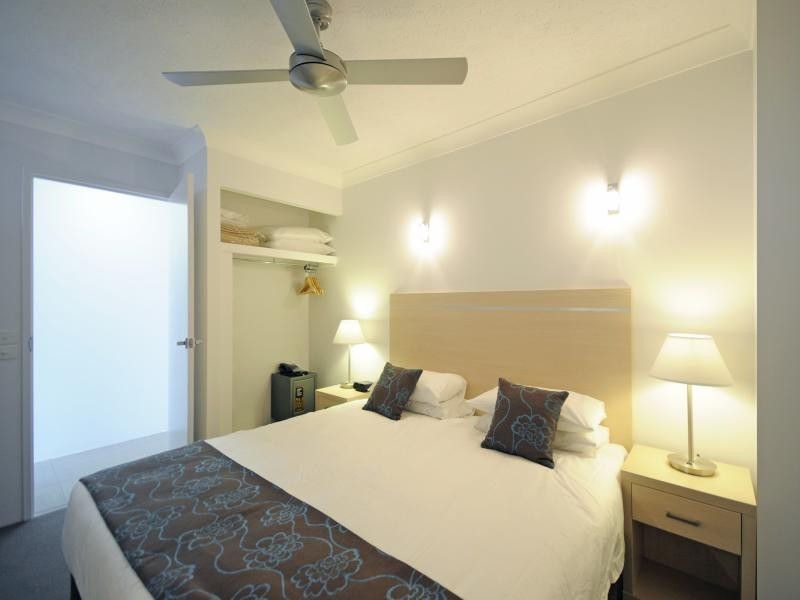 308/40 Surf parade, Broadbeach QLD 4218
