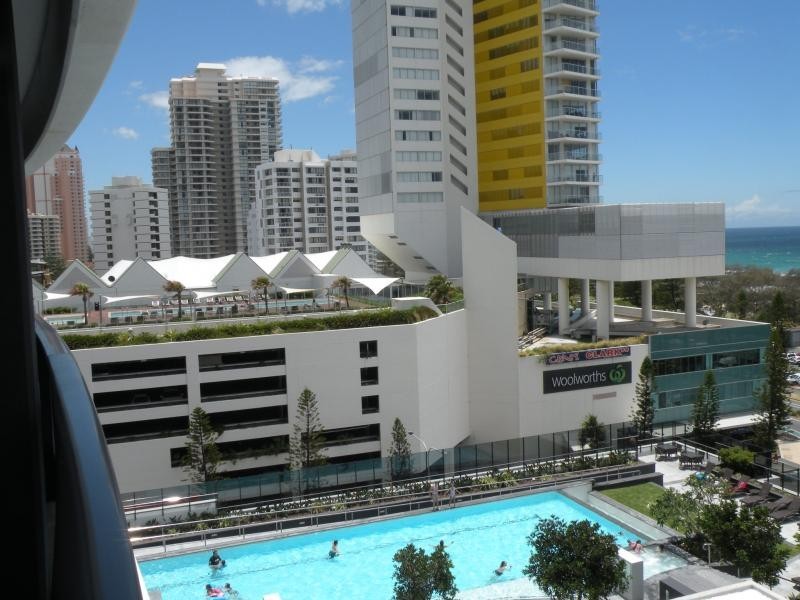 805/1 Oracle, Broadbeach QLD 4218