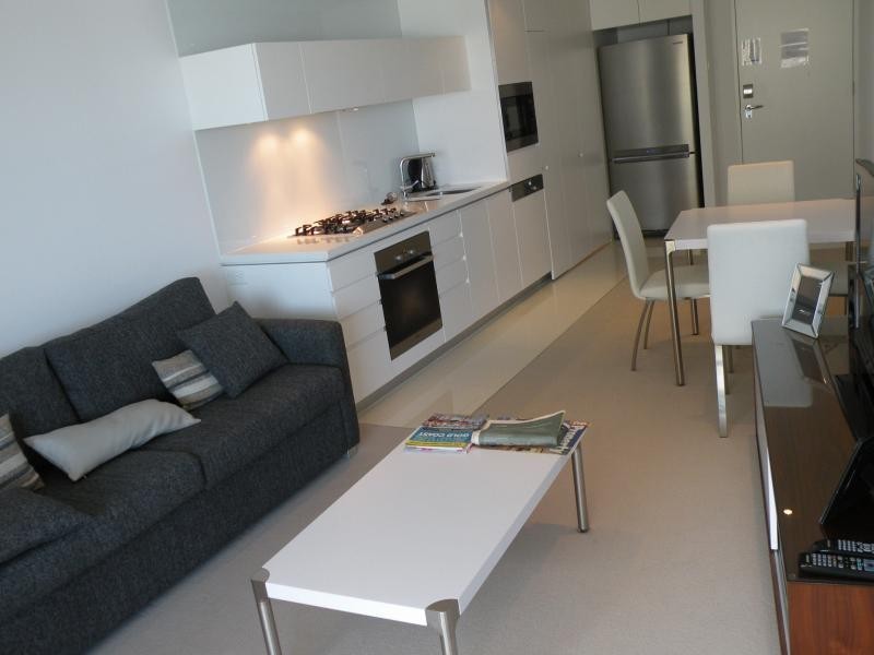 805/1 Oracle, Broadbeach QLD 4218