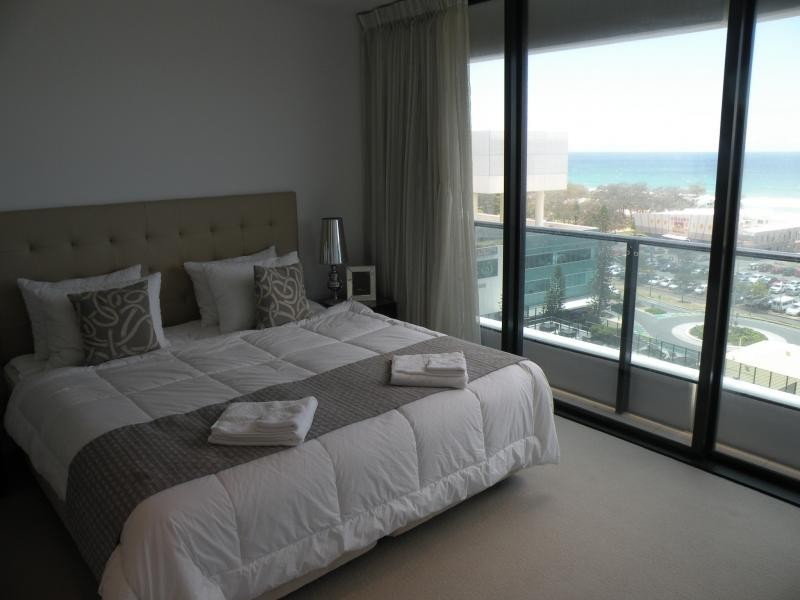 805/1 Oracle, Broadbeach QLD 4218
