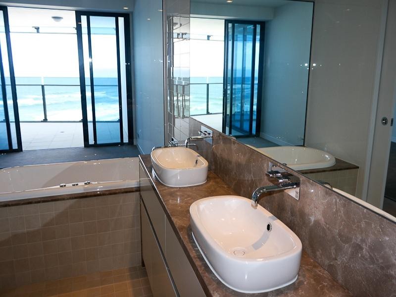 1002/4-14 The Esplanade, Surfers Paradise QLD 4217