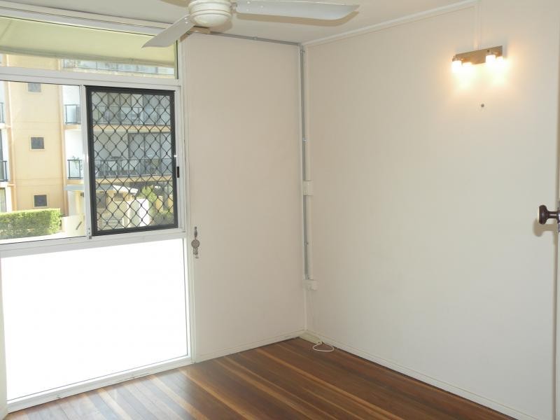 5/162 Surf Parade, Broadbeach QLD 4218