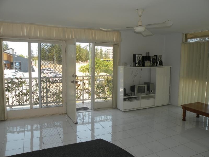 5/162 Surf Parade, Broadbeach QLD 4218