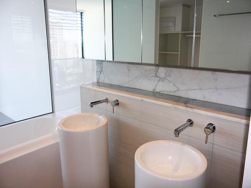 1601/1 Charles Avenue, Broadbeach QLD 4218
