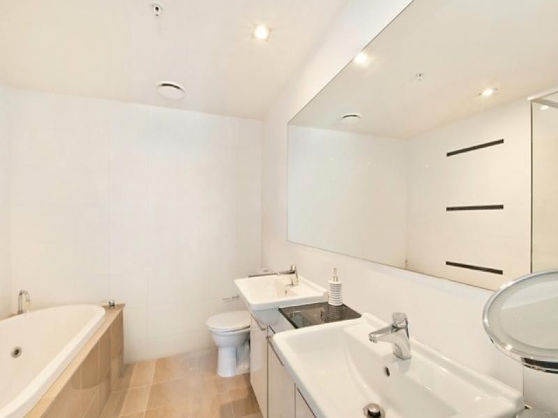 2702/ Surf Pde and Margaret Avenue, Broadbeach QLD 4218