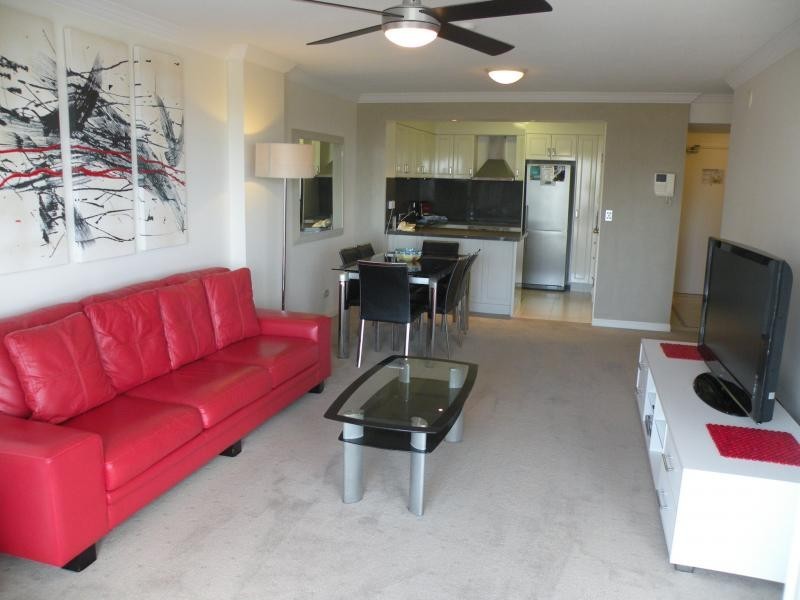2706/90 Surf Parade, Broadbeach QLD 4218