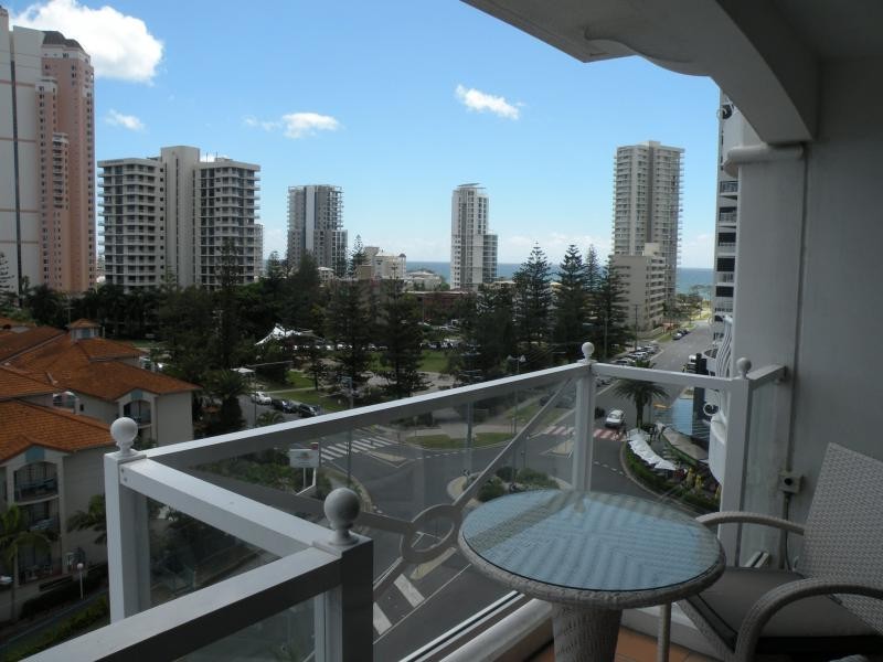 2706/90 Surf Parade, Broadbeach QLD 4218