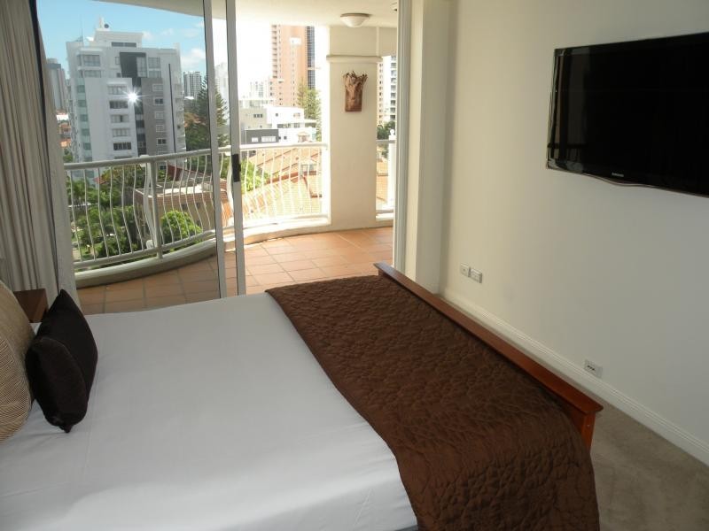 2706/90 Surf Parade, Broadbeach QLD 4218
