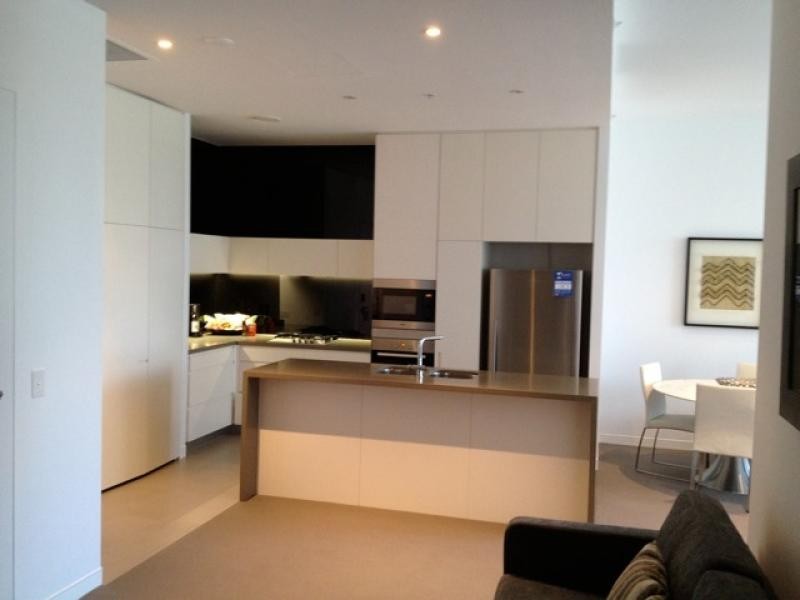 4 Charles Ave – Oracle, Broadbeach QLD 4218