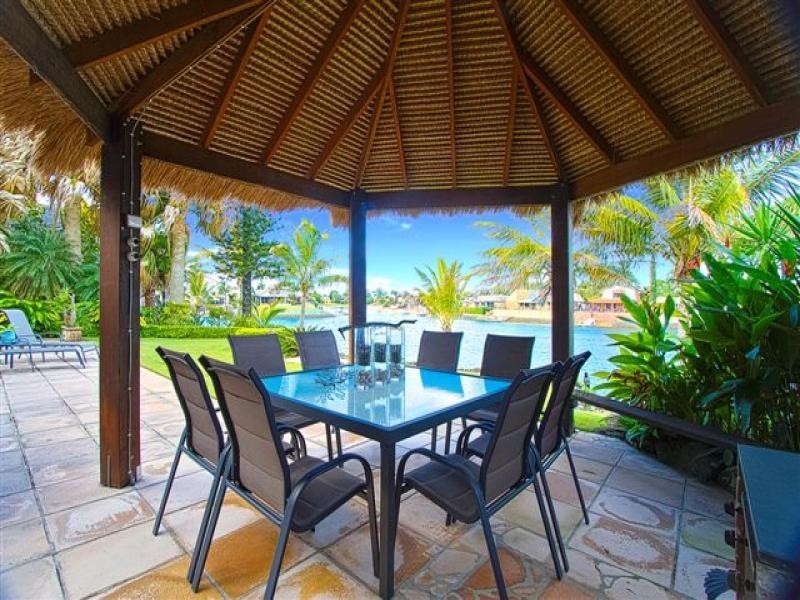 152 Tallebudgera Drive, Palm Beach QLD 4221