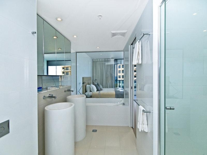 906/1 Oracle Blvd, Broadbeach QLD 4218