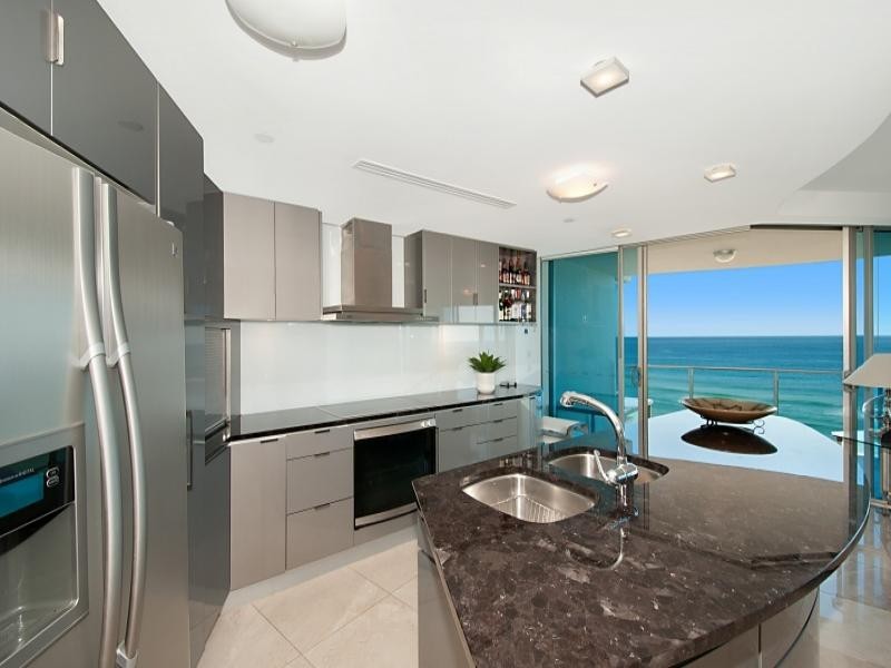 Broadbeach QLD 4218