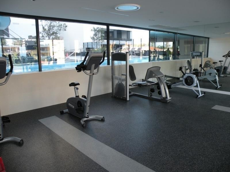 3901/ ORACLE Charles Ave, Broadbeach QLD 4218