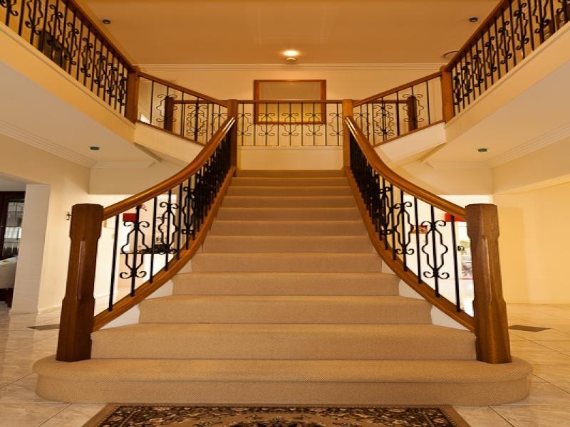 3 Barbara Way, Benowa Waters QLD 4217