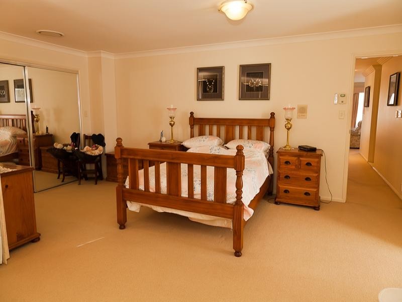 3 Barbara Way, Benowa Waters QLD 4217