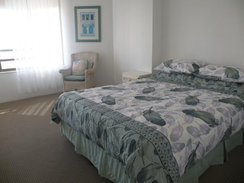 801/5 Enderley Avenue, Surfers Paradise QLD 4217