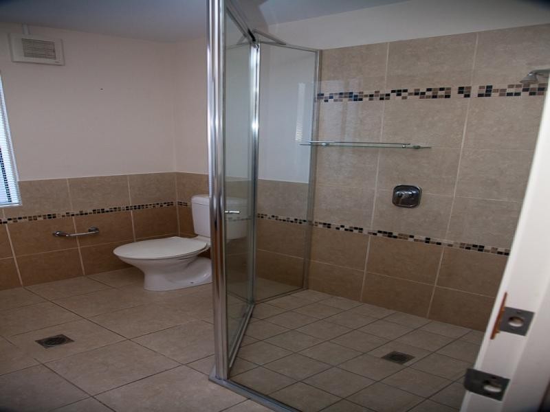 1/9 Rosewood Avenue, Broadbeach QLD 4218