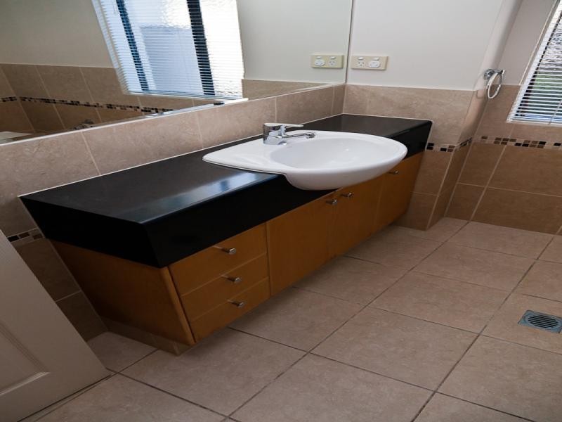 1/9 Rosewood Avenue, Broadbeach QLD 4218