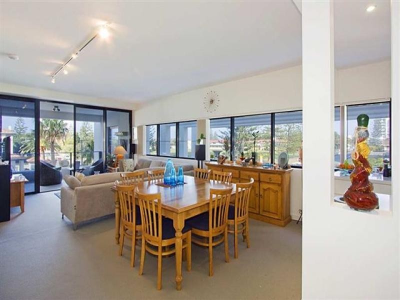 202/14 George Street, Broadbeach QLD 4218