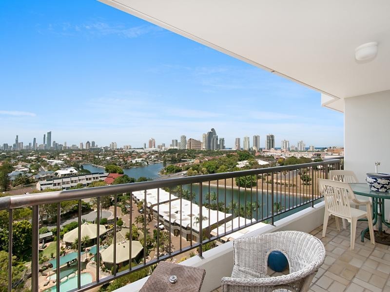 45/54 Hooker Boulevard, Broadbeach Waters QLD 4218