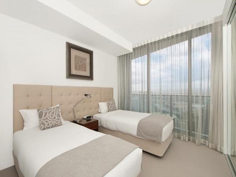 1 ORACLE Charles Ave, Broadbeach QLD 4218