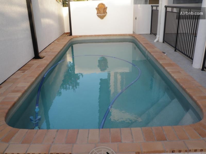 1A/25 Dudley Street, Mermaid Beach QLD 4218