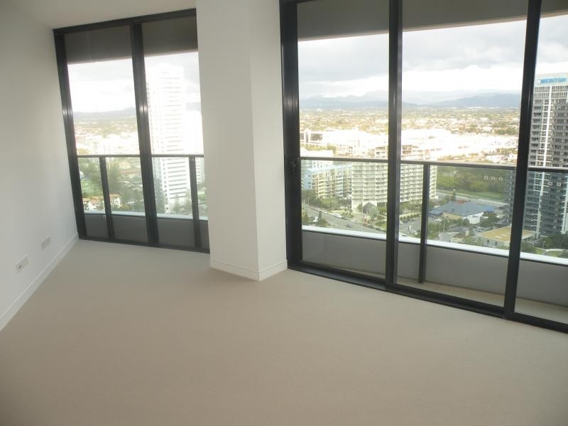 2205/1  ORACLE Charles Ave, Broadbeach QLD 4218