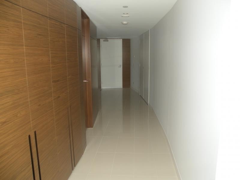 2205/1  ORACLE Charles Ave, Broadbeach QLD 4218