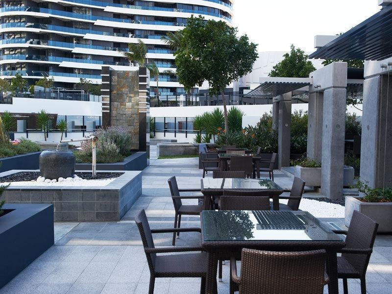 2205/1  ORACLE Charles Ave, Broadbeach QLD 4218