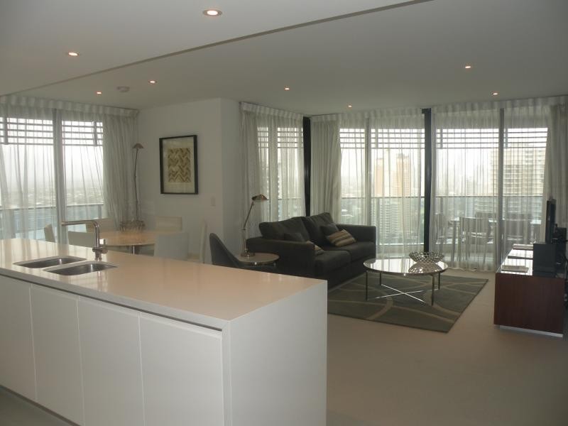 2501/1 ORACLE Charles Ave, Broadbeach QLD 4218
