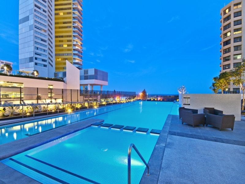2501/1 ORACLE Charles Ave, Broadbeach QLD 4218