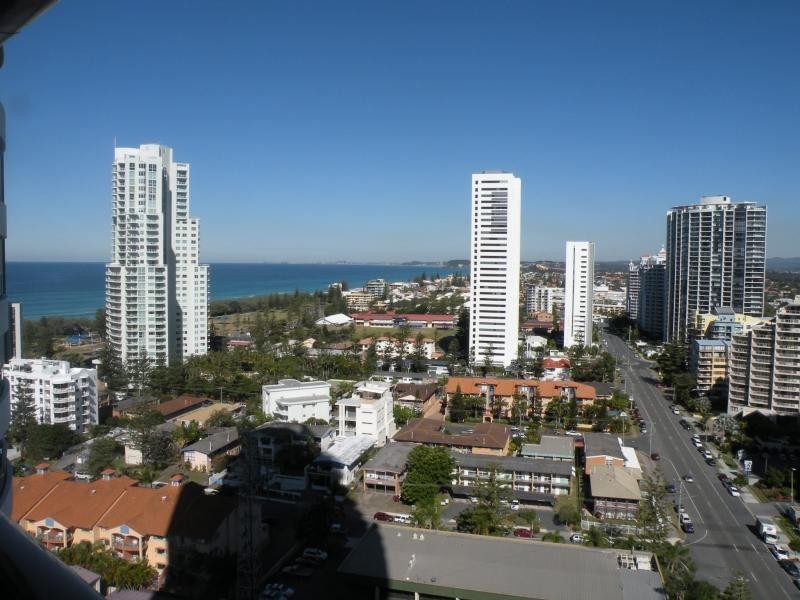21701/1 ORACLE Charles Ave, Broadbeach QLD 4218