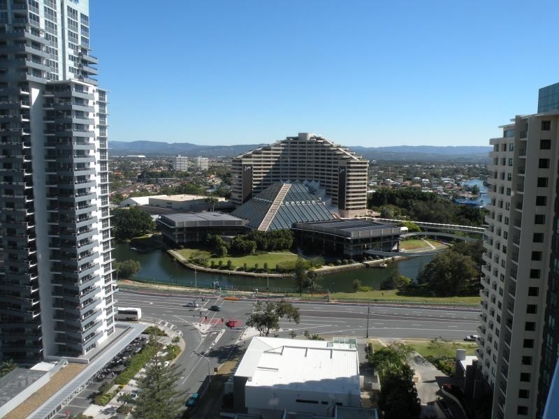 21701/1 ORACLE Charles Ave, Broadbeach QLD 4218