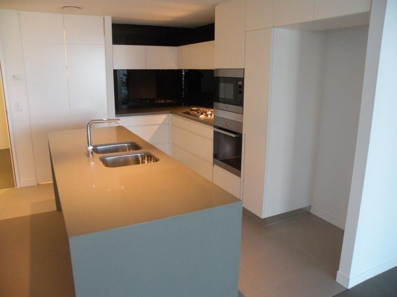 21701/1 ORACLE Charles Ave, Broadbeach QLD 4218