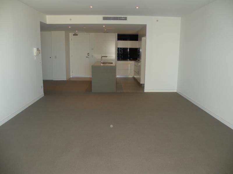 21701/1 ORACLE Charles Ave, Broadbeach QLD 4218