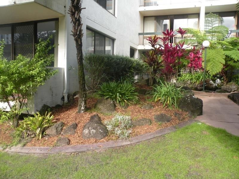 4/13 Federation Avenue, Broadbeach QLD 4218