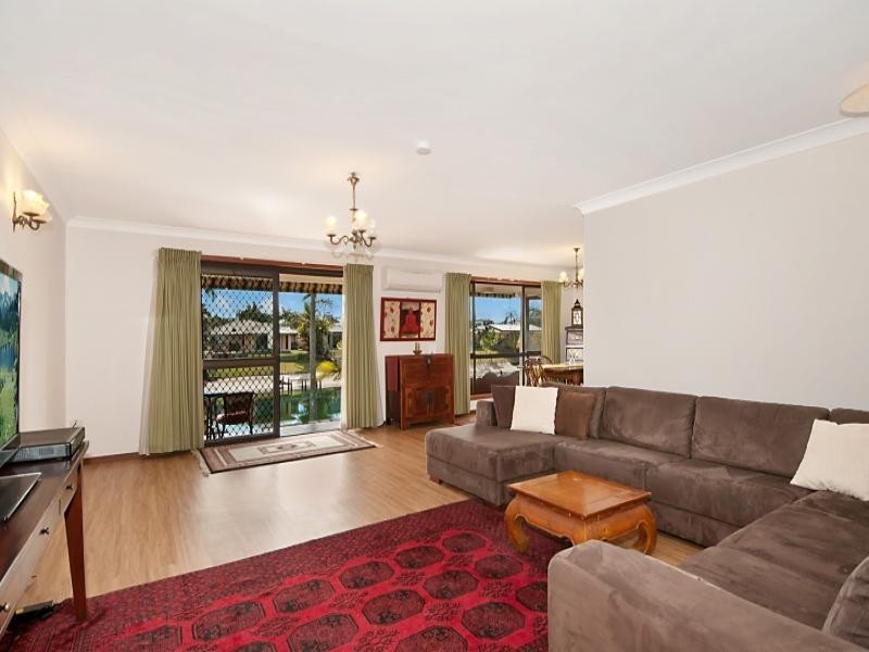 19 Delungra, Broadbeach Waters QLD 4218