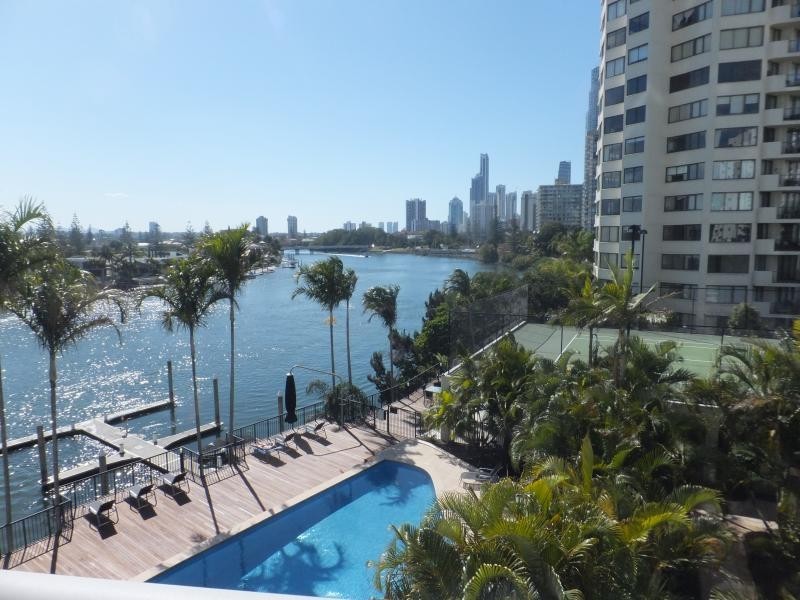 15/2894 Gold  Coast Hwy, Broadbeach QLD 4218
