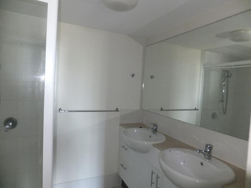 15/2894 Gold  Coast Hwy, Broadbeach QLD 4218