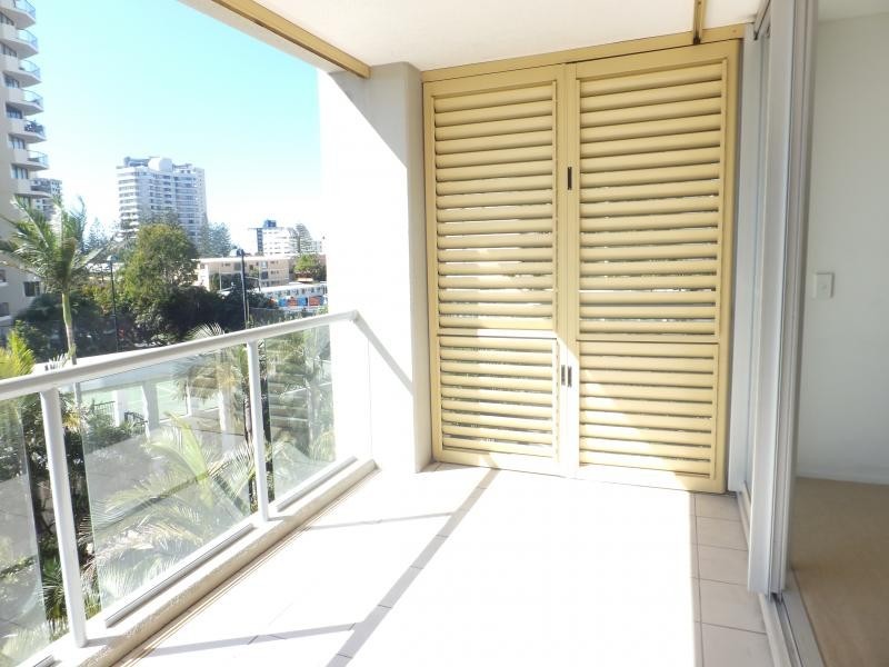 15/2894 Gold  Coast Hwy, Broadbeach QLD 4218