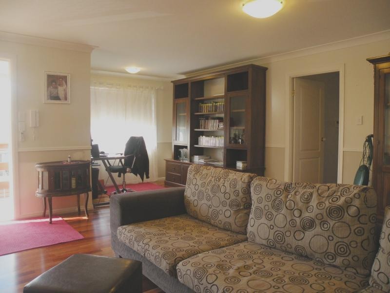 11 Gidgee Court, Molendinar QLD 4214